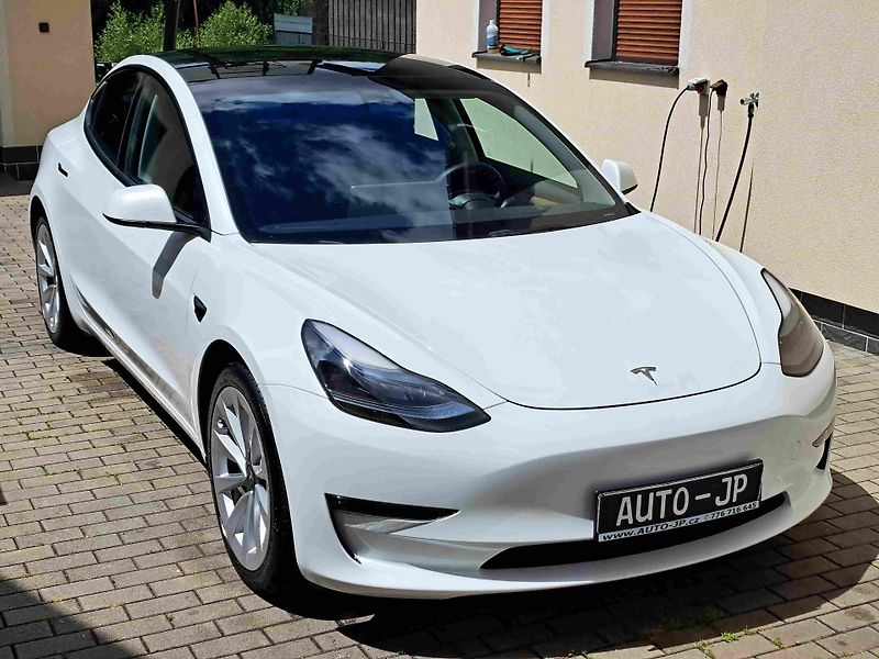 Tesla Model 3 AWD Long Range SOH-92% - fotka 2 z 17