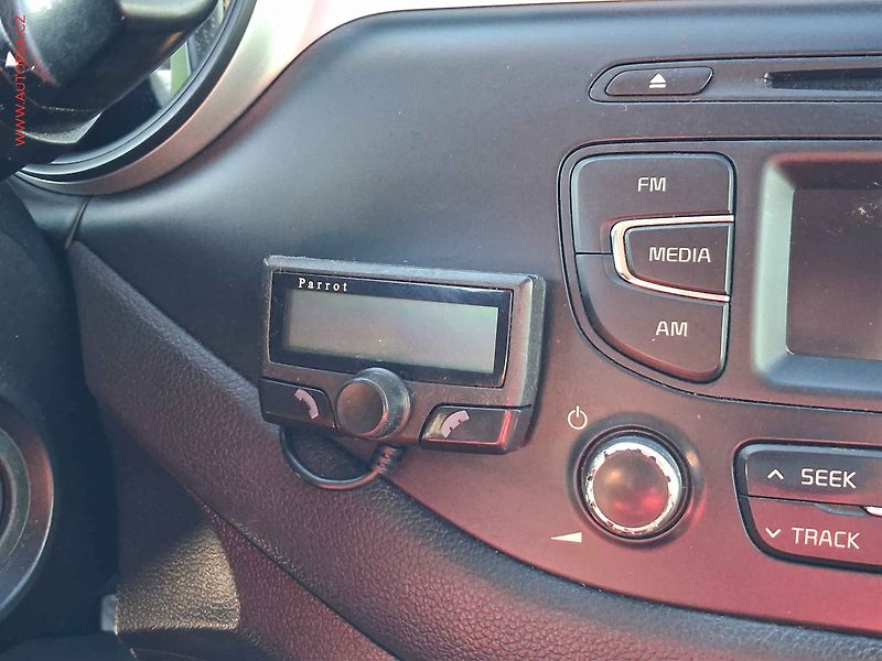 Kia Ceed (2013) 1.6GDi, 2.maj,ČR, AC, temp - fotka 16 z 19