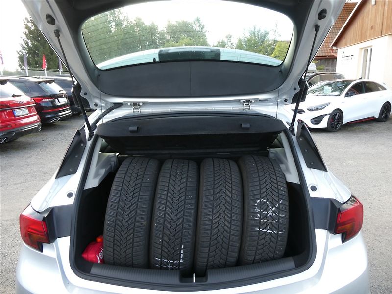 Opel Astra 1,4 i 74kW 2x kola, serviska - fotka 17 z 39