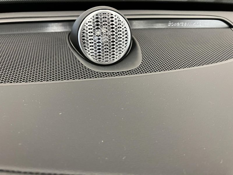 Volvo XC90 T8 eAWD Ultra BE - REZERVACE - fotka 28 z 43