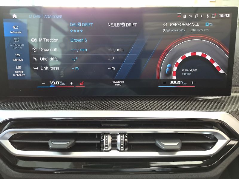 BMW M4 Competiton M xDrive - fotka 30 z 32