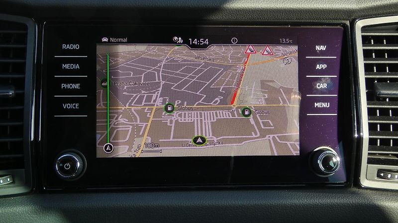 Škoda Kodiaq 2,0 TDI DSG 4x4 Sportline - fotka 15 z 25