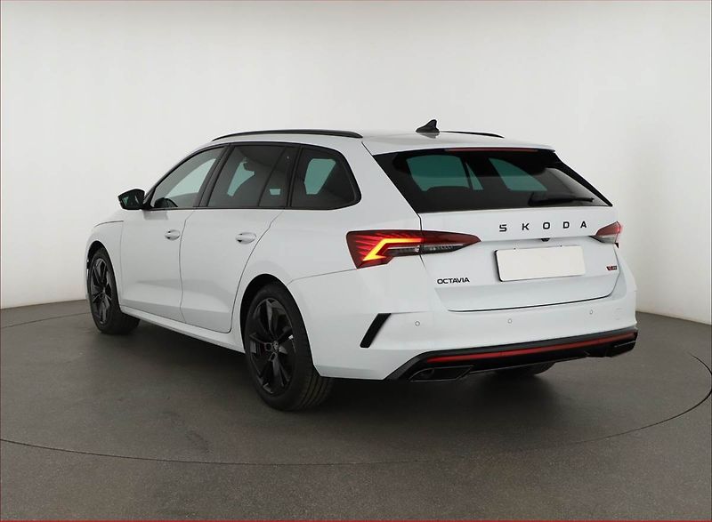 Škoda Octavia (2025) RS 2.0 TSI, ACC, Matrix, Tažné - fotka 4 z 26