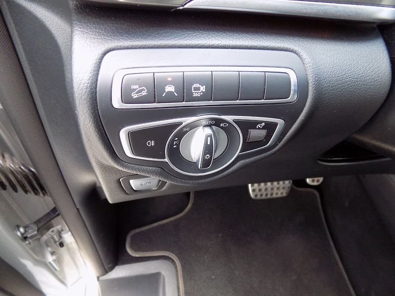 Mercedes-Benz Třídy V (2021) 300d/4Matic/Long/AMG/AirMatic/ - fotka 41 z 49