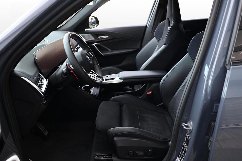 BMW X1 M35i xDrive - fotka 10 z 17