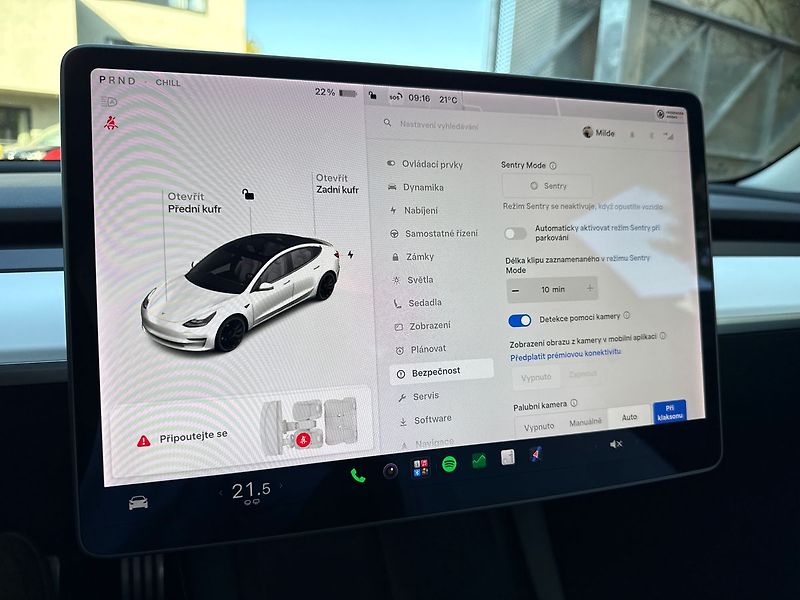 Tesla Model 3 Performance - fotka 23 z 39