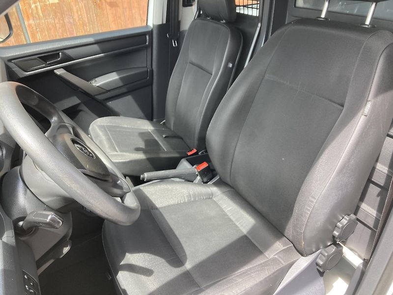 Volkswagen Caddy (2016) MAXI  2,0TDi VAN -DPH - fotka 10 z 17