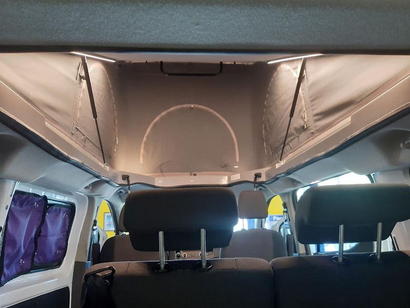 Ford Transit DETHLEFFS URBAN CAMPER GLOBEVA - fotka 16 z 38