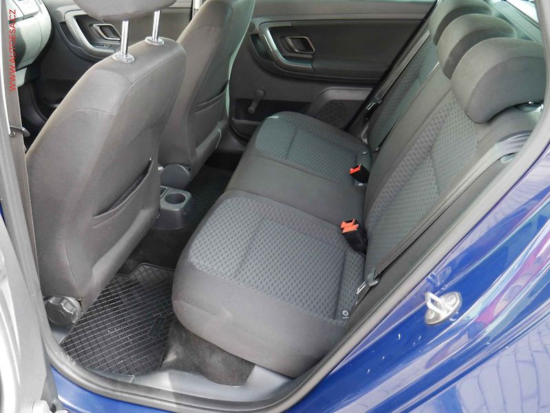Škoda Fabia (2013) 1.2 TSi, ČR, Ambition, AC - fotka 10 z 15