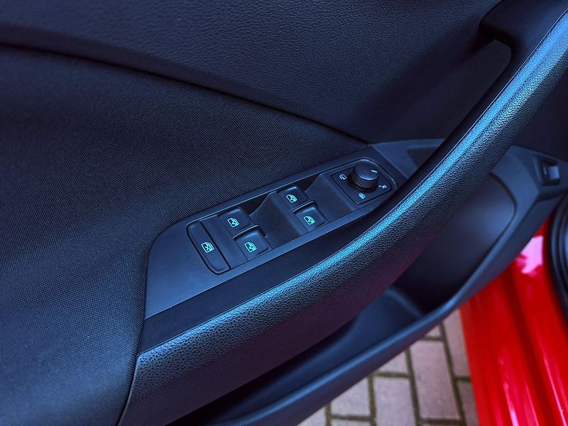 Škoda Kamiq 1.0 TSi Style, ČR, 1.Maj - fotka 14 z 29