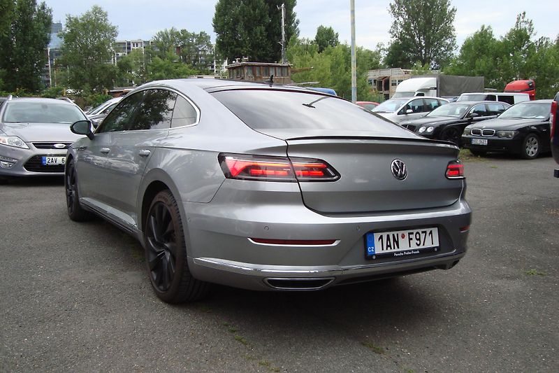 Volkswagen Arteon (2017) 2.0TDi,4-Motion,R-Line,176kW - fotka 82 z 84