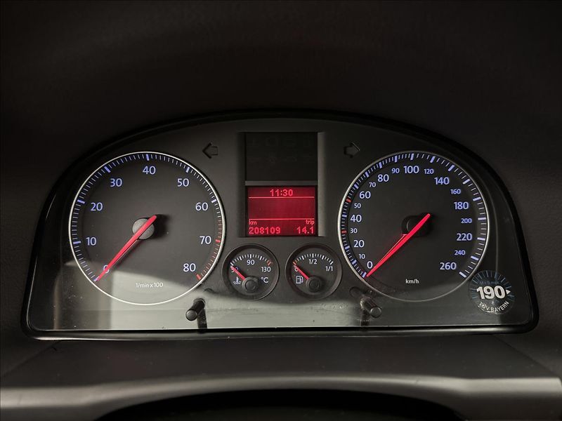 Volkswagen Touran 1,6 i 75kW AC NOVÉ PRAHY APOD. - fotka 11 z 29