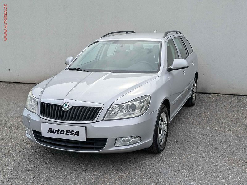 Škoda Octavia (2013) 1.6 TDi, 2.maj, Ambiente - fotka 3 z 15
