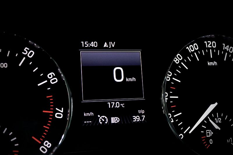 Škoda Octavia 3 Combi 1.4 TSI 110 kW - fotka 19 z 27