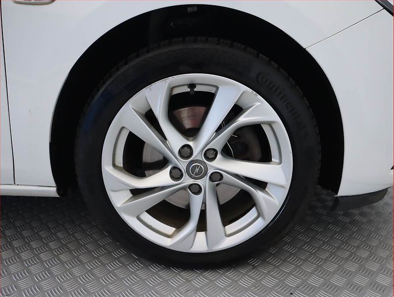 Opel Astra (2017) 1.6 CDTI, Automat, Serv.kniha - fotka 15 z 19