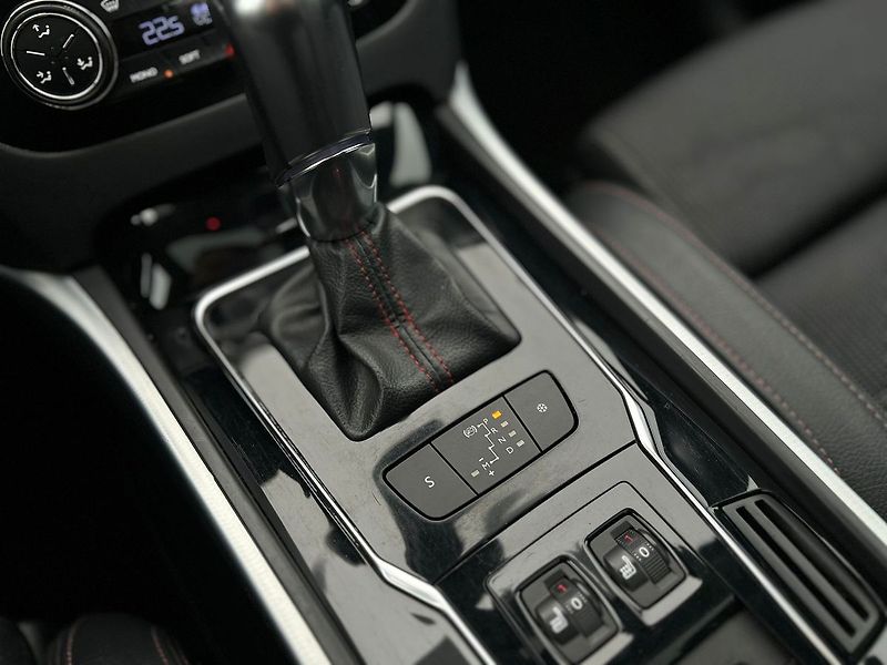 Peugeot 508 508 SW GT 2.0 BlueHDI 180 AT6 - fotka 24 z 28