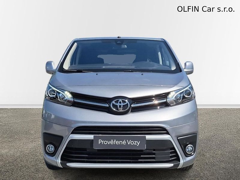 Toyota ProAce Verso Glass Shuttle 2.0 D 180 8A/T B - fotka 7 z 24