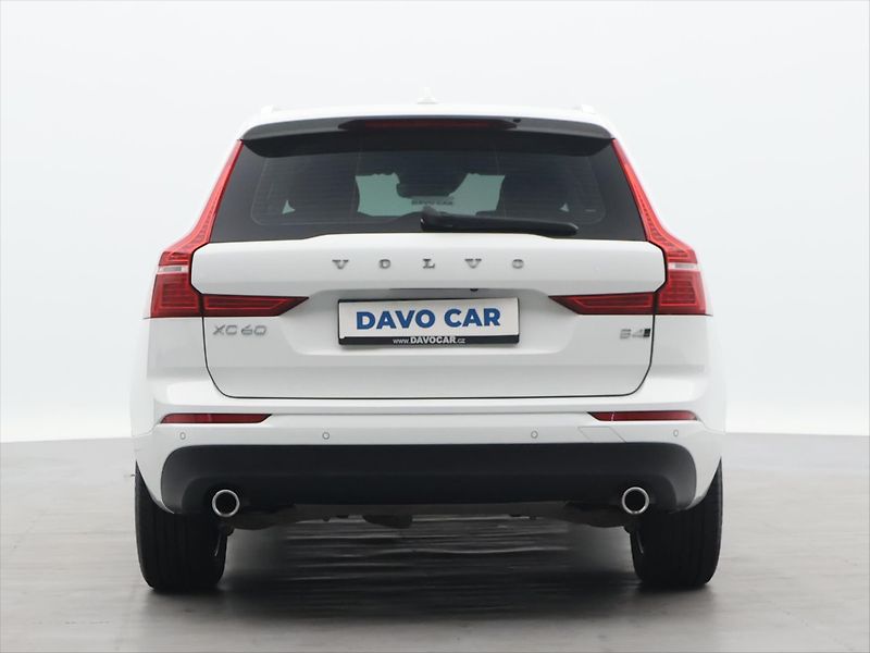 Volvo XC60 2,0 B4 145kW AWD Momentum CZ D - fotka 6 z 32