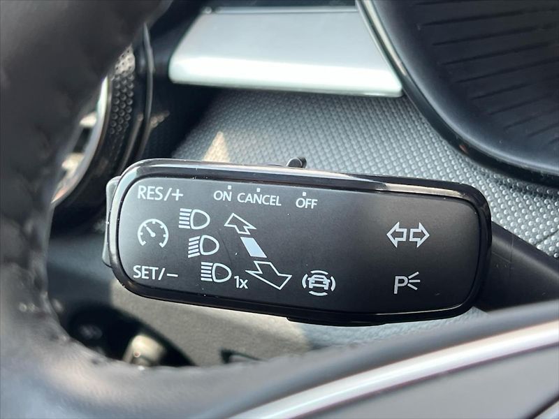 Škoda Fabia 1,0 TSi 70kW SELECTION  IV. - fotka 19 z 24