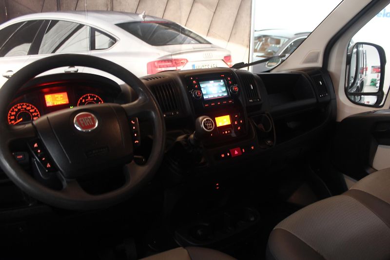 Fiat Ducato (2015) 2.3MTJ 7Míst KLima LED - fotka 27 z 29