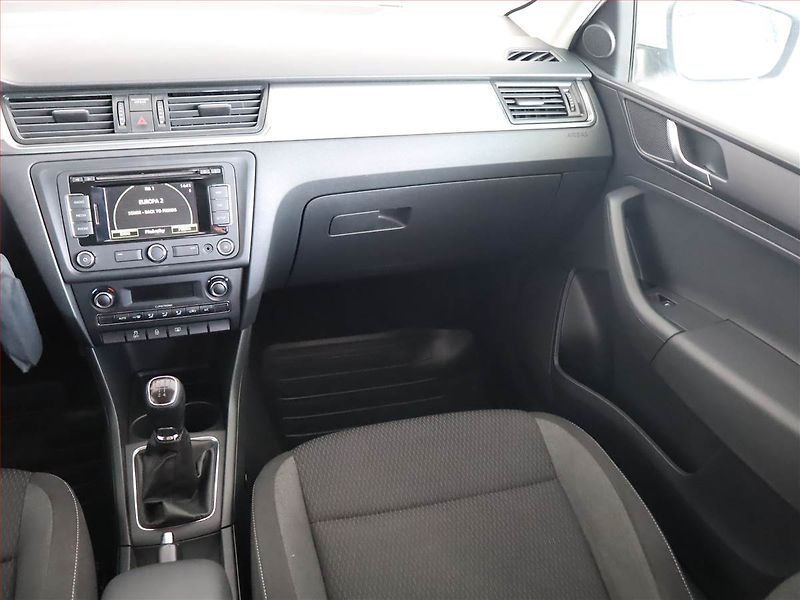 Škoda Rapid (2015) 1.2 TSI, Navi, Tempomat - fotka 8 z 19