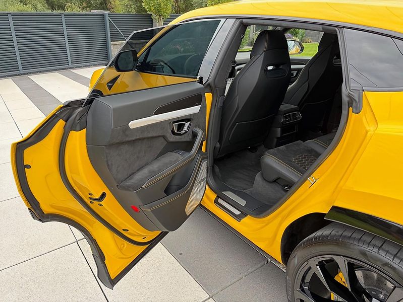 Lamborghini Urus (2019) 4.0 - V8 - KERAMIKY  - fotka 34 z 43