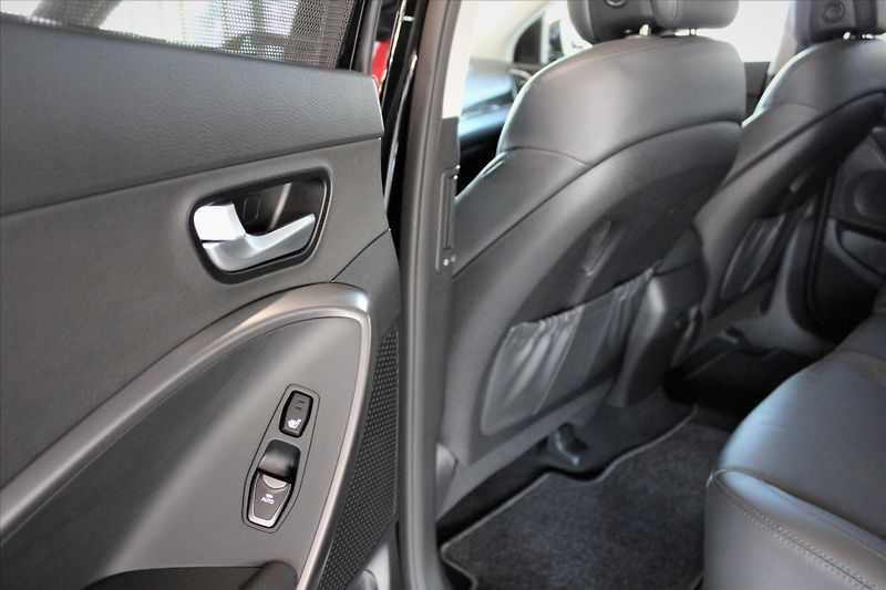 Hyundai Grand Santa Fe CRDi 4WD Premium 7Míst/Pano/Ta - fotka 26 z 34