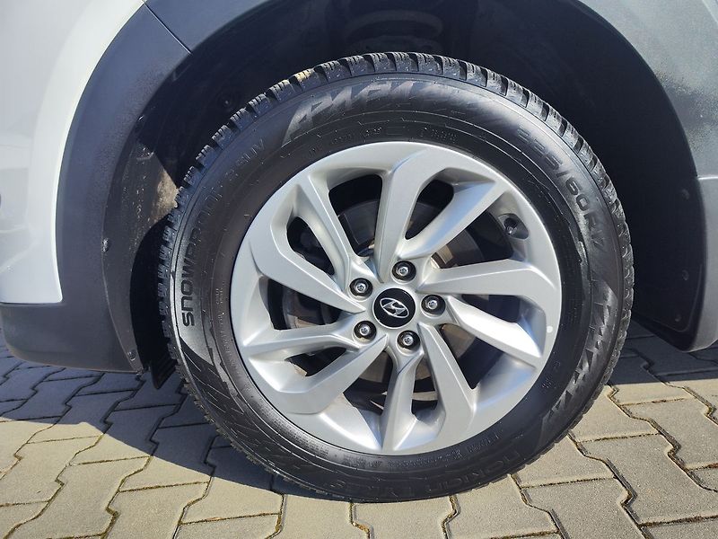 Hyundai Tucson 1.6 T-GDI/130kW Trikolor - fotka 29 z 29