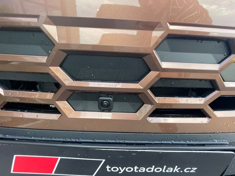 Toyota Yaris Cross 1.5 HSD 4x4 Executive Tech VIP - fotka 27 z 31