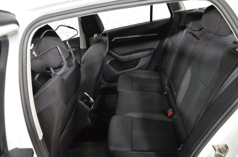 Škoda Octavia (2021) 1.5TSi 110kw STYLE kombi - fotka 20 z 23