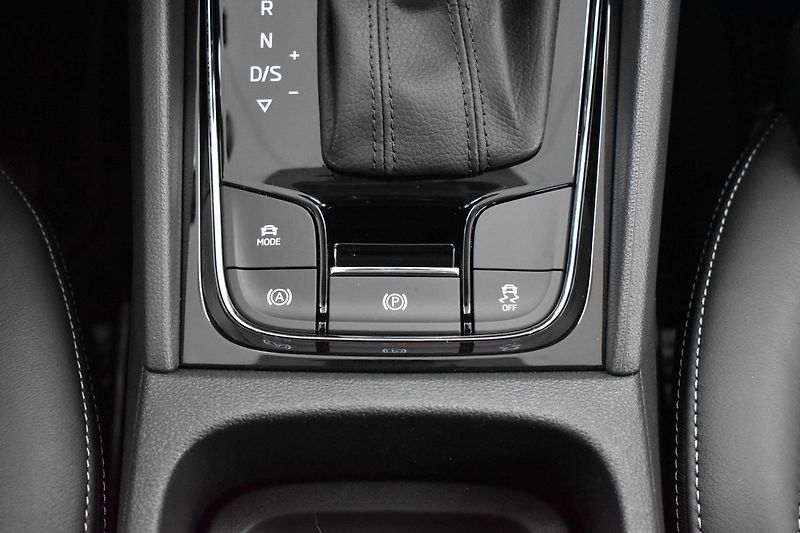 Škoda Kodiaq 2.0 TDI STYLE+*TAŽNÉ*DPH*ČR 1M - fotka 24 z 48