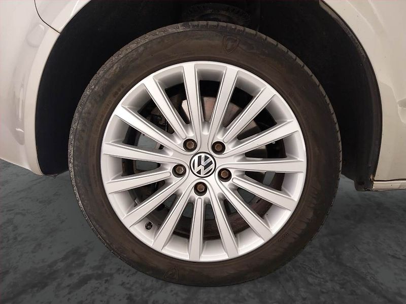 Volkswagen Multivan (2014) Highline 2.0 TDI 4Motion, ČR - fotka 15 z 22