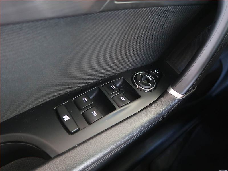 Hyundai i40 (2018) 1.7 CRDi, Navi, Tempomat - fotka 16 z 16
