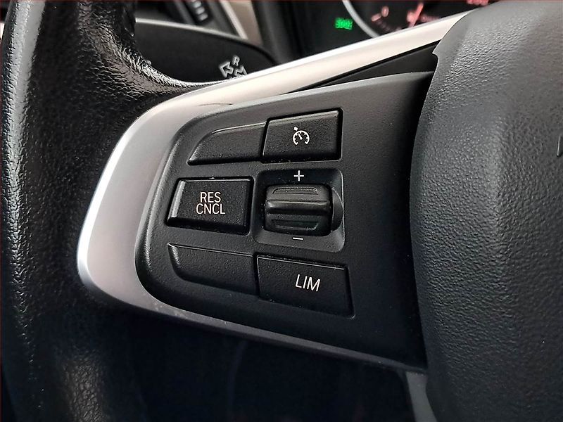 BMW X1 (2017) sDrive18d, Automat, Serv.kniha - fotka 21 z 22