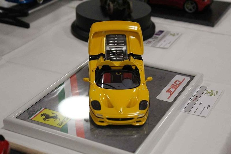 Vítězný model kategorie závodních vozů seniorů, Bugatti Type 35B Přemysla Bartoše. Se skutečným vozem si Eliška Junková dojela pro 5. místo při závodě Targa Florio 1928.