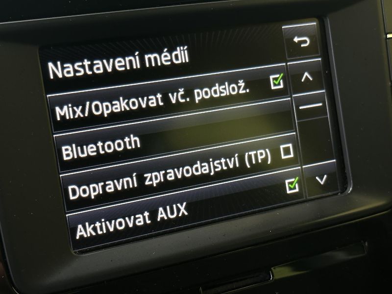 Škoda Yeti (2015) 4x4 2.0TDI/81kW *ČR* 1.Maj.*TZ - fotka 13 z 36