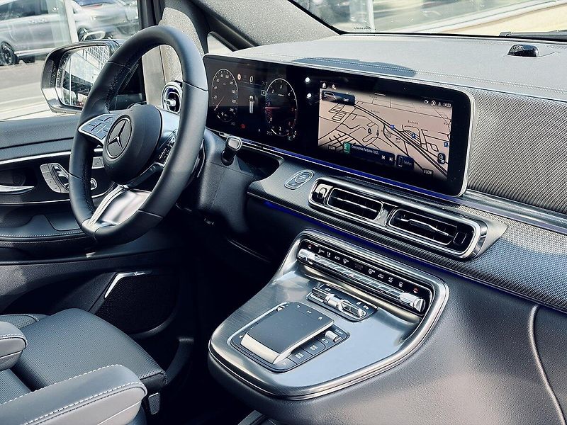Mercedes-Benz Třídy V (2026) 300d EXCLUSIVE AMG 4M L AIR - fotka 18 z 36