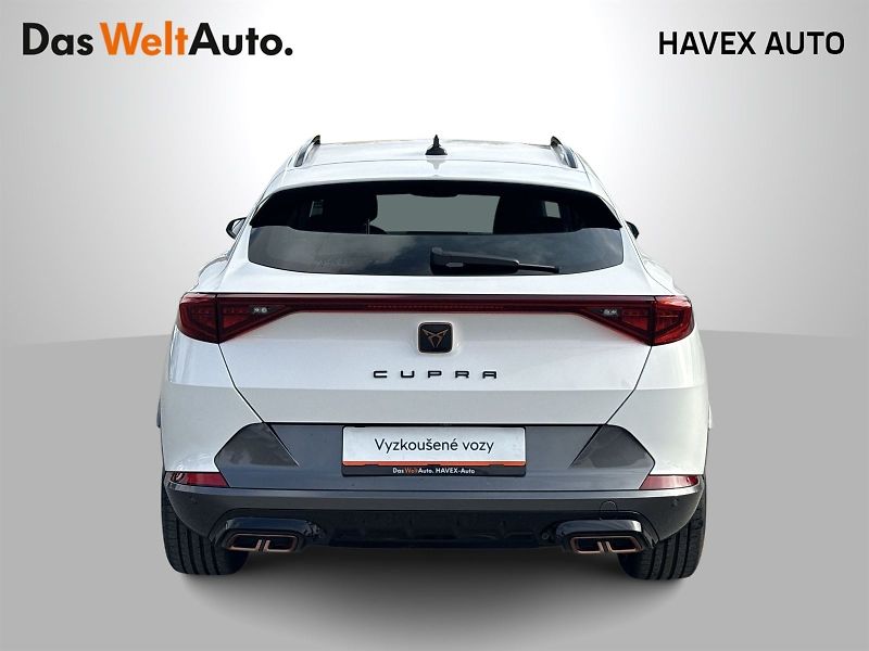 Cupra Formentor (2023) 1.4 TSI e-Hybrid DSG - fotka 32 z 32