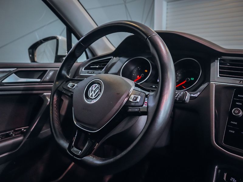 Volkswagen Tiguan Allspace 2.0 TDI DSG Comfortline - fotka 21 z 29