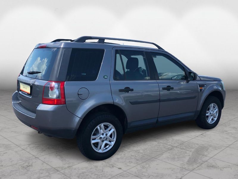 Land Rover Freelander A 2.2 TD4 - fotka 2 z 27