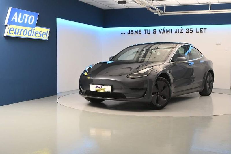 Tesla Model 3 (2020) LED 360 RWD Kamera Range Plus - fotka 2 z 33