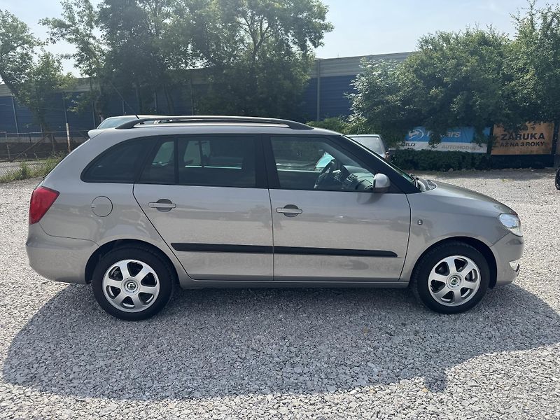 Škoda Fabia 1.2TSi,rezervace  - fotka 3 z 36