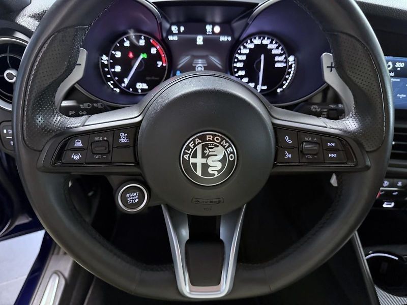 Alfa Romeo Giulia (2023) 2.0T 200k AT8 ZF Sprint - fotka 17 z 19