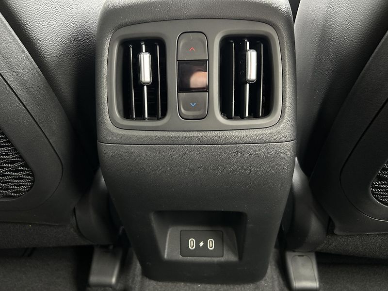 Hyundai Tucson 25 1,6 T-GDI MT PREMIUM LUXURY - fotka 14 z 39