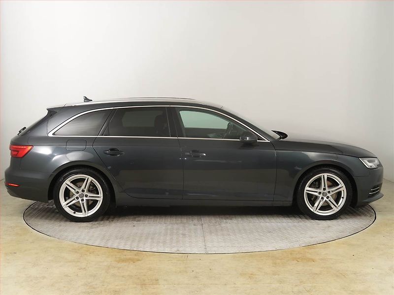Audi A4 (2016) 2.0 TDI, Automat, Kůže, Navi - fotka 6 z 24