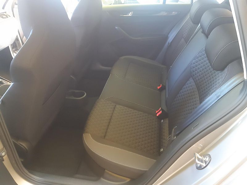 Škoda Rapid 1.0 i 81KW DIGIKLIMA NAVI DSG  - fotka 22 z 26