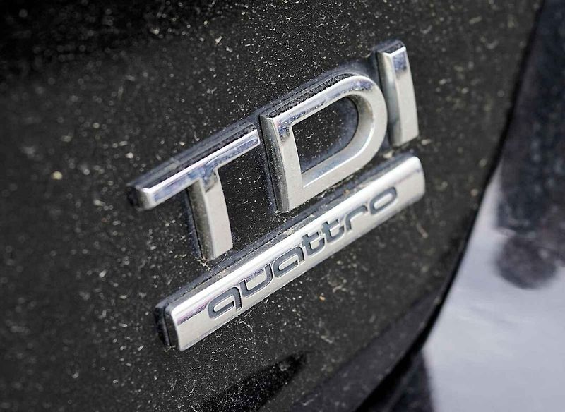 Tři písmenka, která zná snad každý motorista.