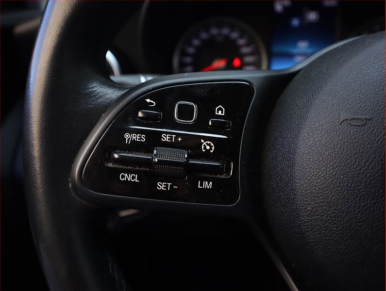 Mercedes-Benz Třídy C (2018) Classic C 220 d 4MATIC - fotka 17 z 21