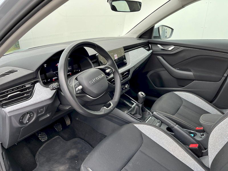 Škoda Scala (2025) 1.0 TSI 85kW Top Selection - fotka 21 z 26
