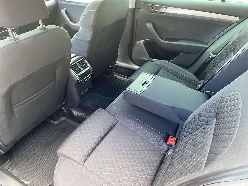 Škoda Superb (2022) Combi 2.0 TDI DSG Ambition - fotka 7 z 32